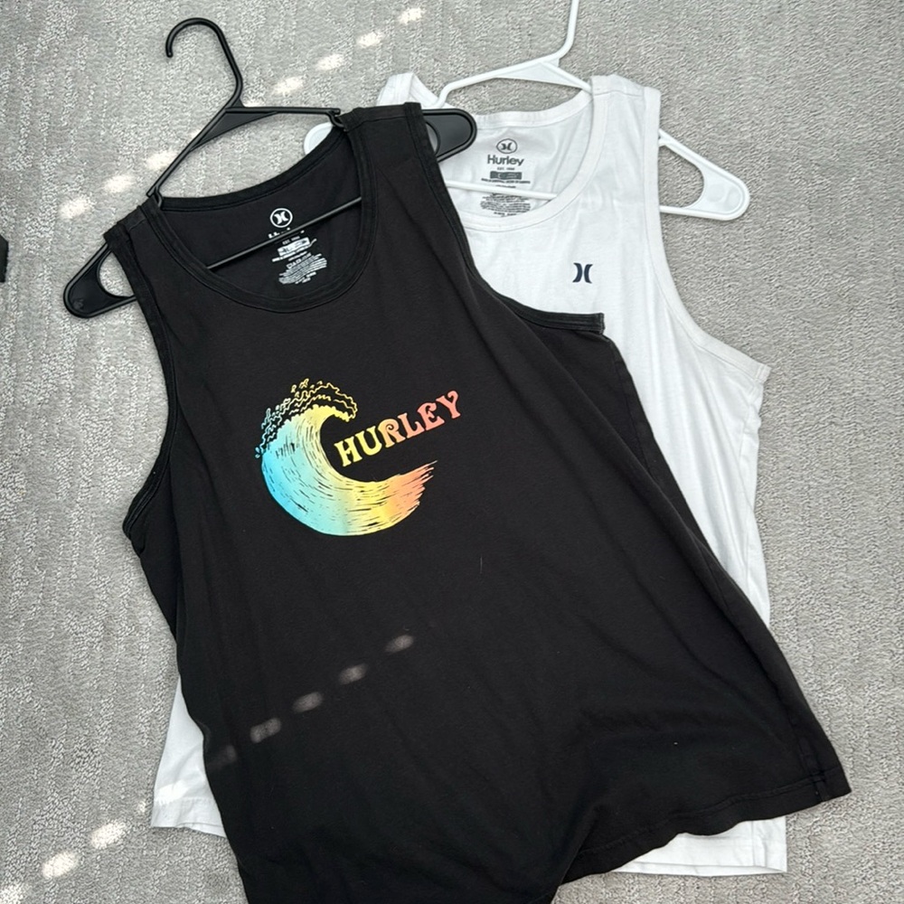 Hurley Men’s tank tops (set of 2)